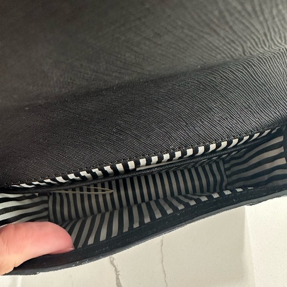 Kate spade black purse - Picture 2 of 2